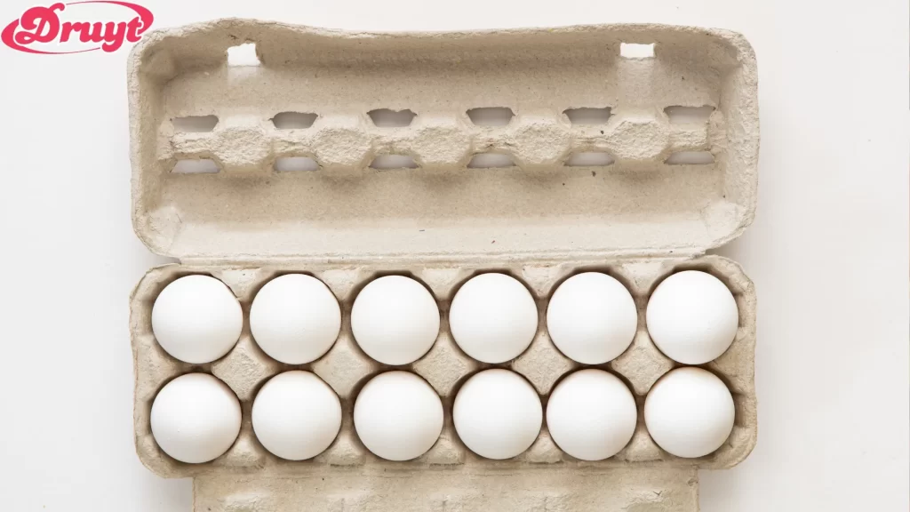 White eggs in a carton - How long do fresh eggs last in the fridge?